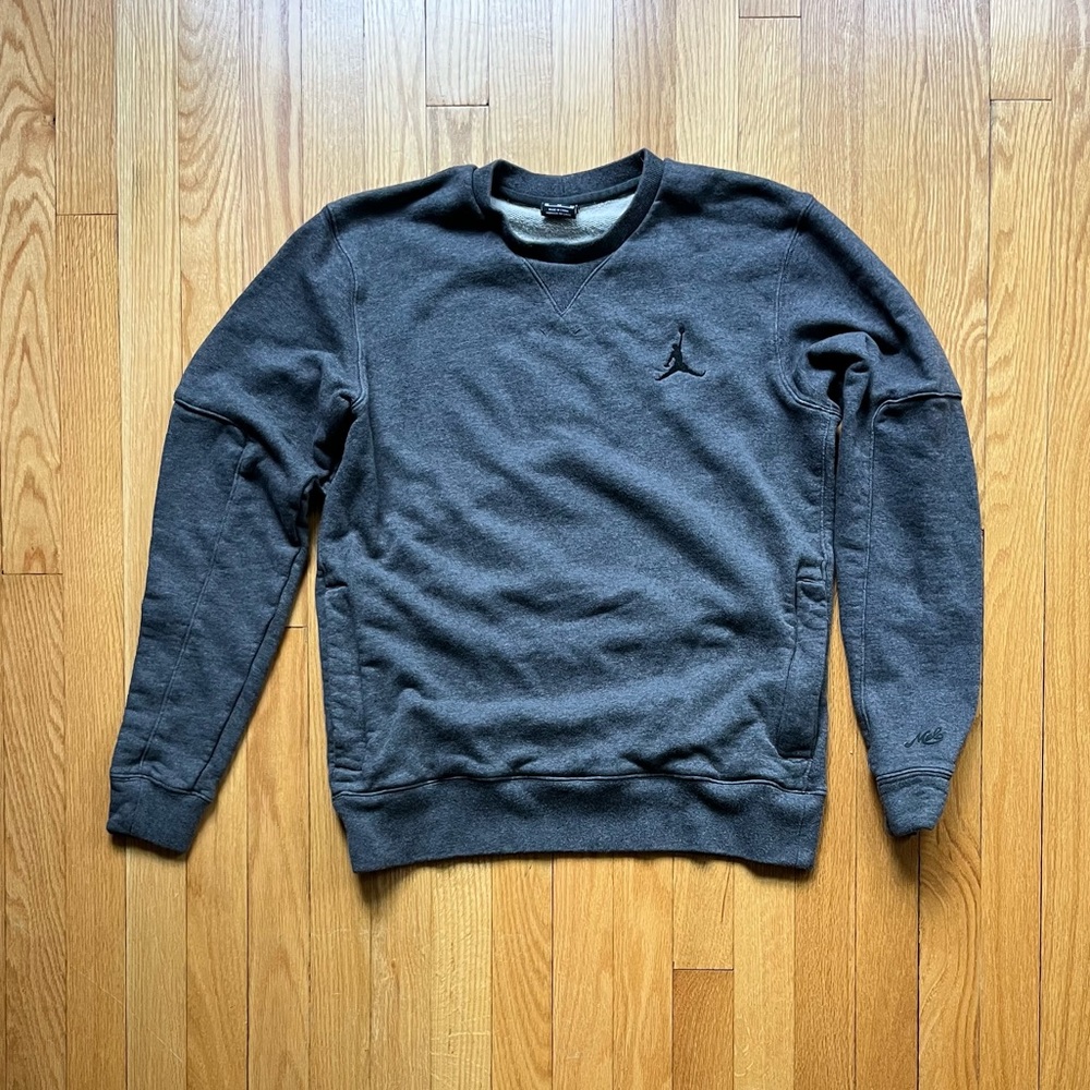 Air Jordan Nike Men’s Melo 10th Division Crewneck Sweatshirt Medium Gray Pockets